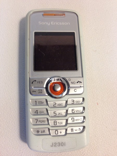 Sony Ericsson J230.jpg