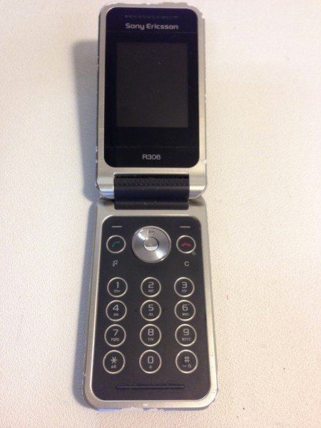 Sony Ericsson R306.jpg