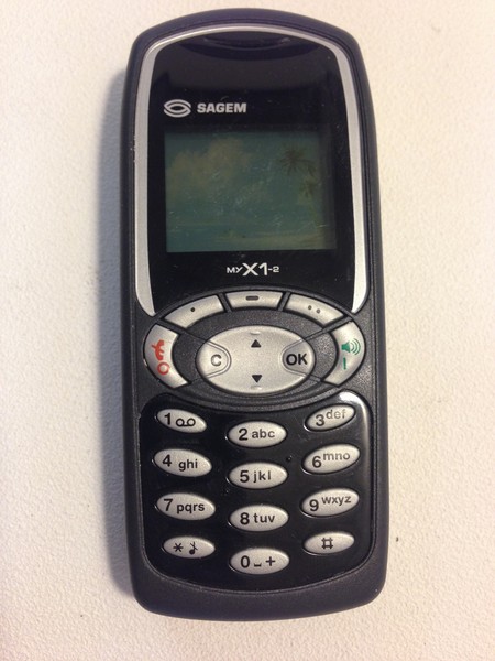 Sagem myX1 2.jpg